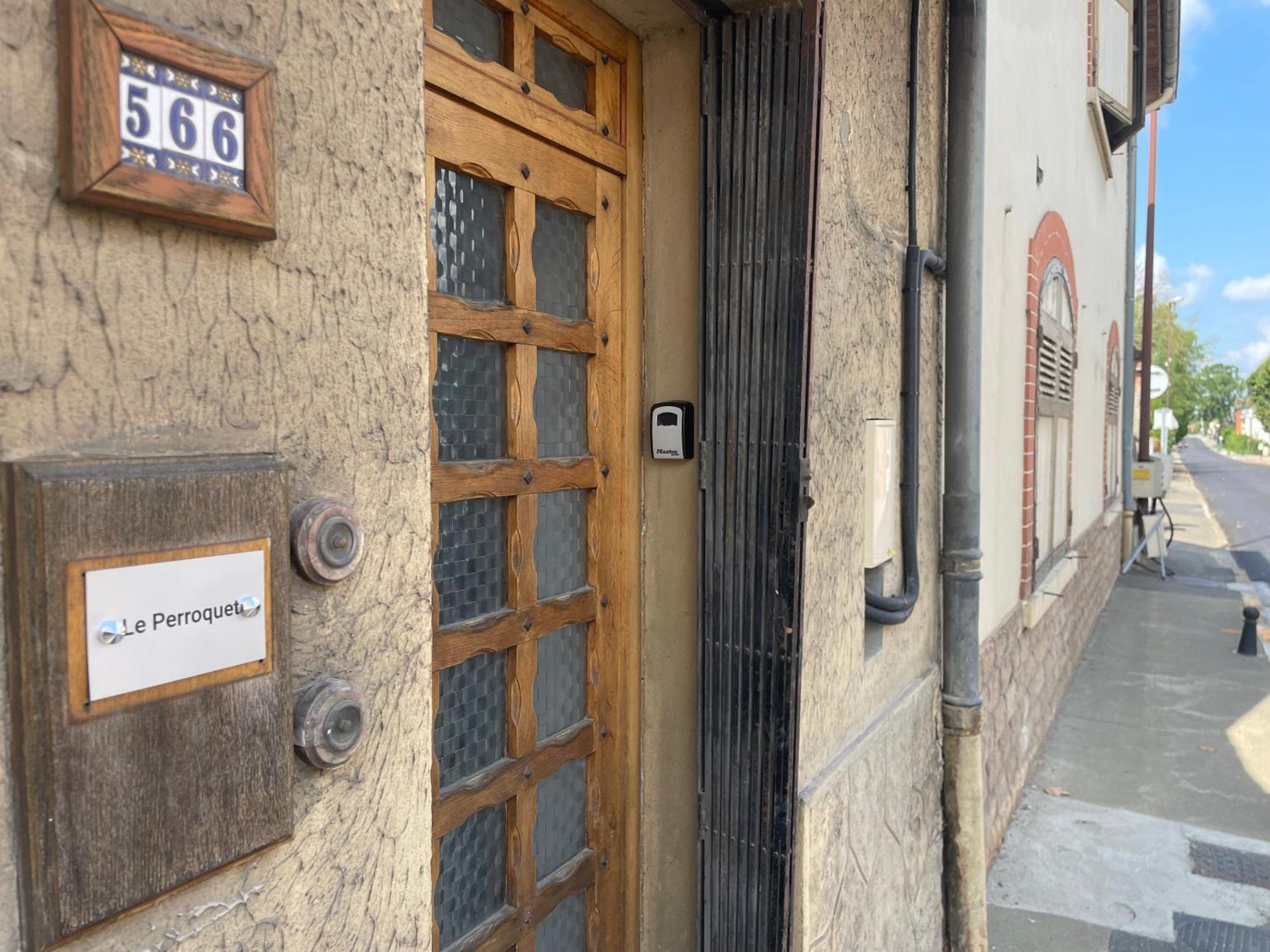 Le Perroquet Apartment Villars-les-Dombes Ngoại thất bức ảnh